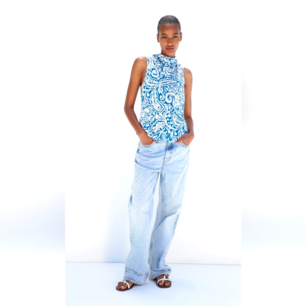ZARA SLEEVELESS BLUE AND WHITE PRINTED TOP